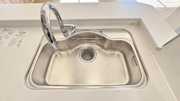 �_�ސ쌧����s�H��5���ڂ̐V�z��ˌ��ẴL�b�`��