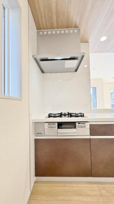 �_�ސ쌧����s�H��5���ڂ̐V�z��ˌ��ẴL�b�`��