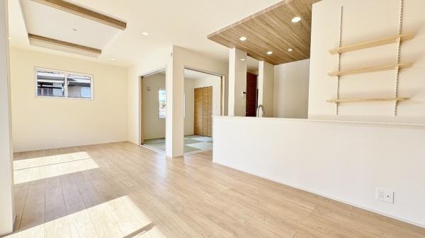 �_�ސ쌧����s�H��5���ڂ̐V�z��ˌ��Ẵ��r���O