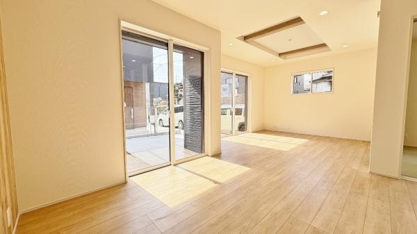 �_�ސ쌧����s�H��5���ڂ̐V�z��ˌ��Ẵ��r���O