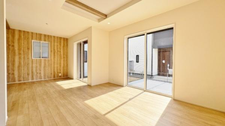 �_�ސ쌧����s�H��5���ڂ̐V�z��ˌ��Ẵ��r���O