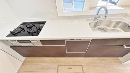 �_�ސ쌧����s�H��5���ڂ̐V�z��ˌ��ẴL�b�`��