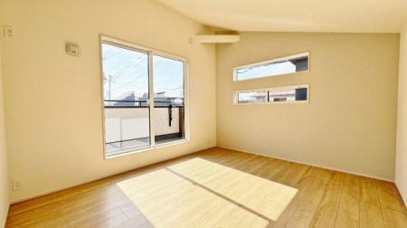 �_�ސ쌧����s�H��5���ڂ̐V�z��ˌ��Ă̗m��