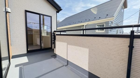 �_�ސ쌧����s�H��5���ڂ̐V�z��ˌ��Ẵo���R�j�[