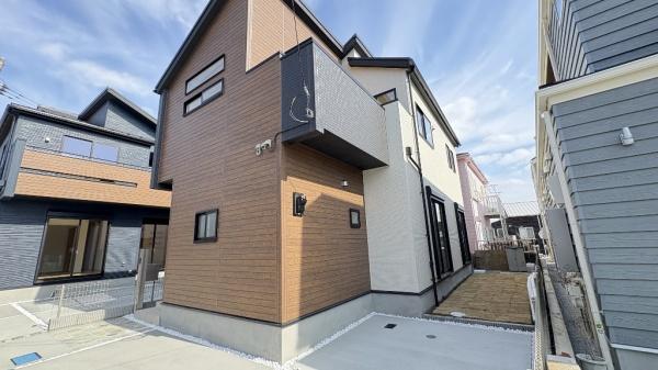 �_�ސ쌧����s�H��5���ڂ̐V�z��ˌ��Ă̒�