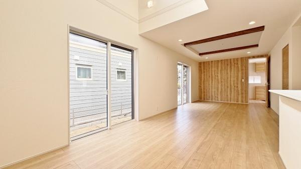 �_�ސ쌧����s�H��5���ڂ̐V�z��ˌ��Ẵ��r���O