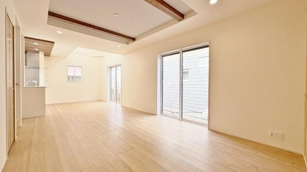 �_�ސ쌧����s�H��5���ڂ̐V�z��ˌ��Ẵ��r���O