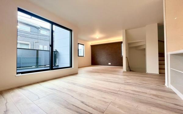 �_�ސ쌧���l�s�ߌ��扺��J��4���ڂ̐V�z��ˌ��Ẵ��r���O