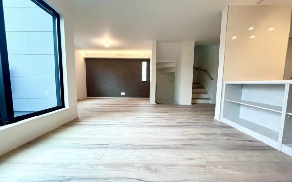 �_�ސ쌧���l�s�ߌ��扺��J��4���ڂ̐V�z��ˌ��Ẵ��r���O