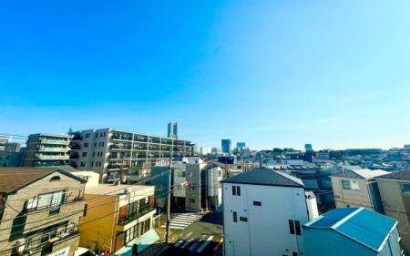 �_�ސ쌧���l�s���搼�˕���2���ڂ̐V�z��ˌ��Ă̏Z�˂���̒��]�ʐ^