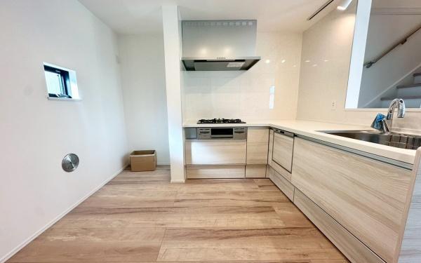 �_�ސ쌧���l�s���搼�˕���2���ڂ̐V�z��ˌ��ẴL�b�`��