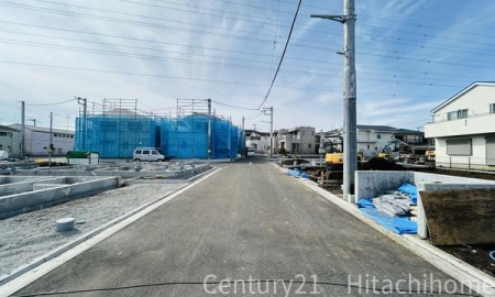 �_�ސ쌧���͌��s�����散��Ӗ{��1���ڂ̐V�z��ˌ��Ă̑O�ʓ��H�܂ތ��n�ʐ^