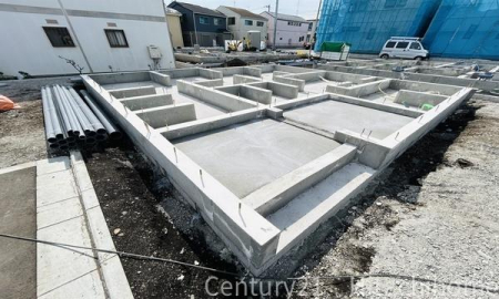 �_�ސ쌧���͌��s�����散��Ӗ{��1���ڂ̐V�z��ˌ��Ă̌��n�O�ώʐ^