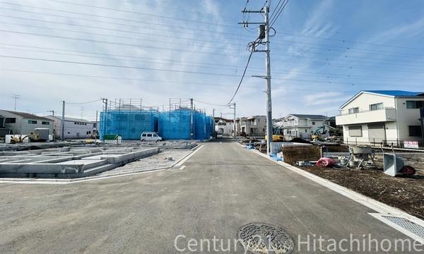 �_�ސ쌧���͌��s�����散��Ӗ{��1���ڂ̐V�z��ˌ��Ă̑O�ʓ��H�܂ތ��n�ʐ^