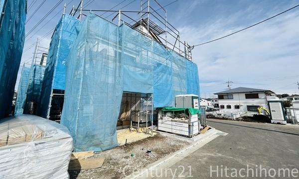 �_�ސ쌧���͌��s�����散��Ӗ{��1���ڂ̐V�z��ˌ��Ă̑O�ʓ��H�܂ތ��n�ʐ^