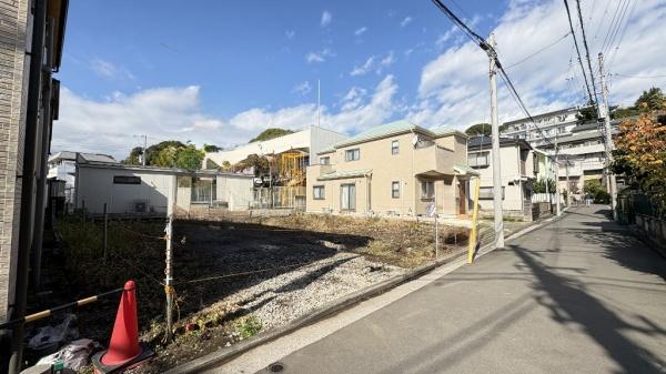 �_�ސ쌧���l�s�ۓy�P�J��􉪒�3���ڂ̐V�z��ˌ��Ă̑O�ʓ��H�܂ތ��n�ʐ^