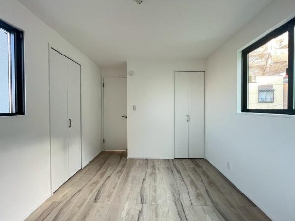 �_�ސ쌧���s���Ë扺�쉄2���ڂ̐V�z��ˌ��Ă̐Q��