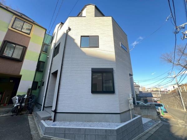 �_�ސ쌧���s���Ë扺�쉄2���ڂ̐V�z��ˌ��Ă̌��n�O�ώʐ^