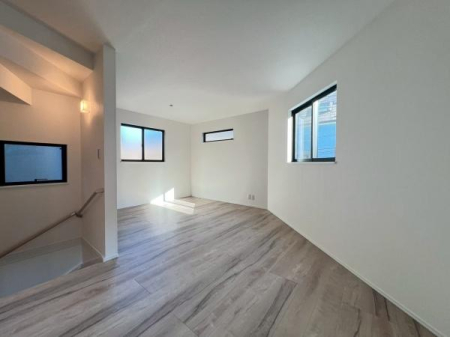 �_�ސ쌧���s���Ë扺�쉄2���ڂ̐V�z��ˌ��Ẵ��r���O