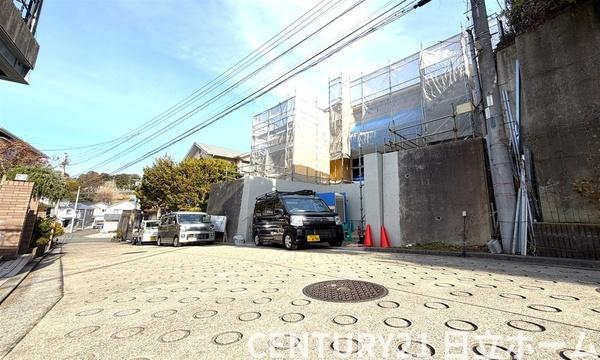 �_�ސ쌧���l�s�˒ˋ攐�����̐V�z��ˌ��Ă̑O�ʓ��H�܂ތ��n�ʐ^