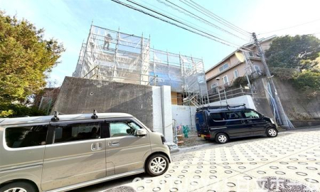 �_�ސ쌧���l�s�˒ˋ攐�����̐V�z��ˌ��Ă̑O�ʓ��H�܂ތ��n�ʐ^