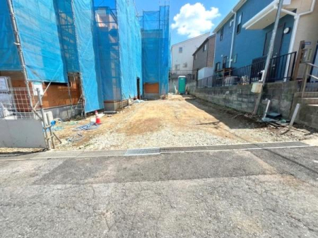 �_�ސ쌧���s�{�O�擌�L�n5���ڂ̐V�z��ˌ��Ă̒��ԏ�