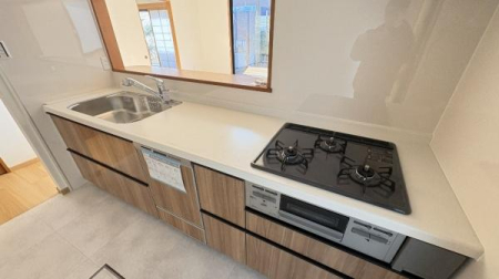 �_�ސ쌧���l�s�h��쎵��1���ڂ̒��È�ˌ��ẴL�b�`��