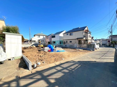 �_�ސ쌧���s�{�O����{��1���ڂ̐V�z��ˌ��Ă̑O�ʓ��H�܂ތ��n�ʐ^