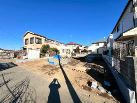 �_�ސ쌧���s�{�O����{��1���ڂ̐V�z��ˌ��Ă̑O�ʓ��H�܂ތ��n�ʐ^