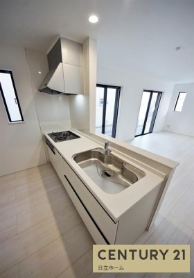 �_�ސ쌧���l�s���J��{��2���ڂ̐V�z��ˌ��ẴL�b�`��