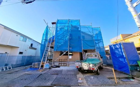 �_�ސ쌧���l�s���a�򒆉��k2���ڂ̐V�z��ˌ��Ă̑O�ʓ��H�܂ތ��n�ʐ^