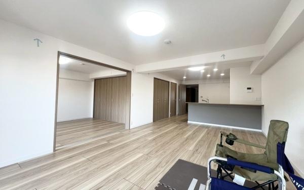 �_�ސ쌧���l�s�ۓy�P�J���䒬�̒��Ã}���V�����̃��r���O