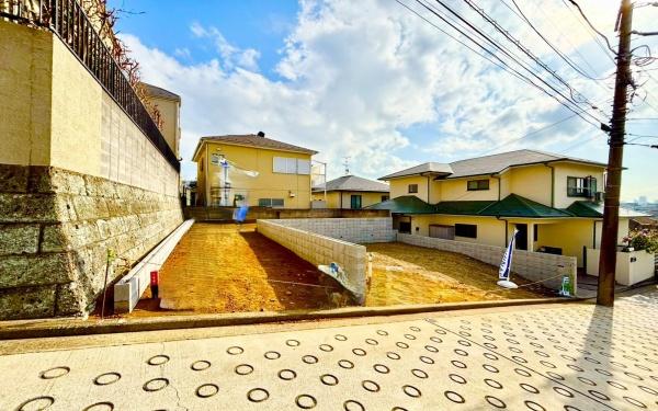 �_�ސ쌧���l�s�_�ސ�搼����1���ڂ̐V�z��ˌ��Ă̌��n�O�ώʐ^