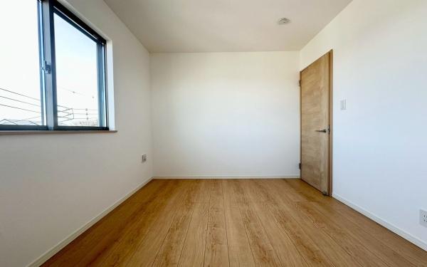 �_�ސ쌧���s�{�O�擌�L�n4���ڂ̐V�z��ˌ��Ă̗m��