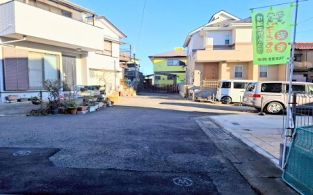 �_�ސ쌧���l�s���a�򂪋u1���ڂ̐V�z��ˌ��Ă̑O�ʓ��H�܂ތ��n�ʐ^