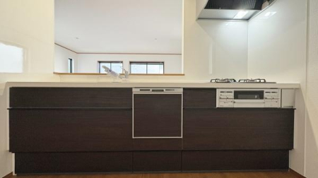 �_�ސ쌧���s�{�O�����1���ڂ̐V�z��ˌ��ẴL�b�`��