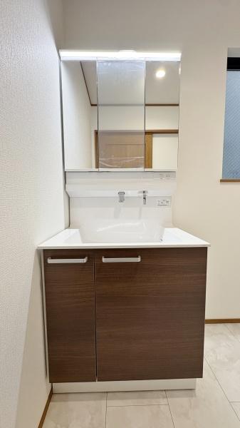 �_�ސ쌧���s�{�O�����1���ڂ̐V�z��ˌ��Ă̐��ʑ�E���ʏ�