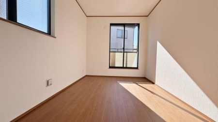 �_�ސ쌧���s�{�O�����1���ڂ̐V�z��ˌ��Ă̗m��