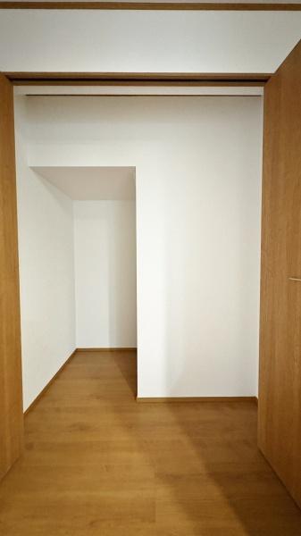 �_�ސ쌧���s�{�O�����1���ڂ̐V�z��ˌ��Ă̎��[