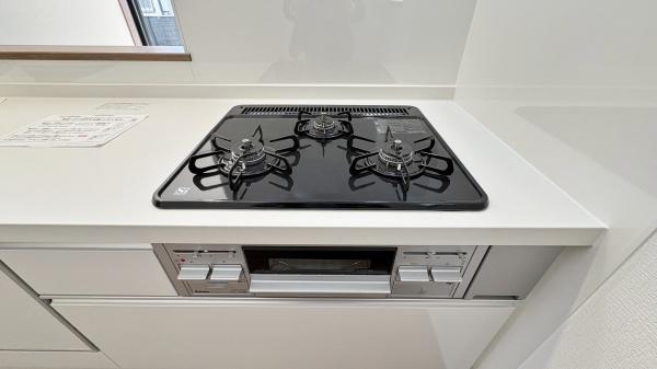 �_�ސ쌧���s�{�O�����1���ڂ̐V�z��ˌ��ẴL�b�`��