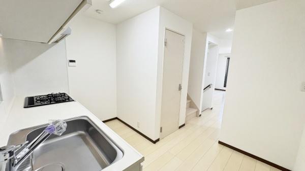 �_�ސ쌧���l�s��q��ꓪ2���ڂ̒��È�ˌ��ẴL�b�`��