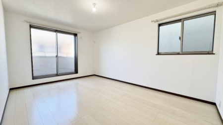 �_�ސ쌧���l�s��q��ꓪ2���ڂ̒��È�ˌ��Ẵ��r���O