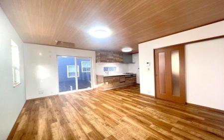 �_�ސ쌧���l�s�ߌ���n��6���ڂ̒��È�ˌ��Ẵ��r���O