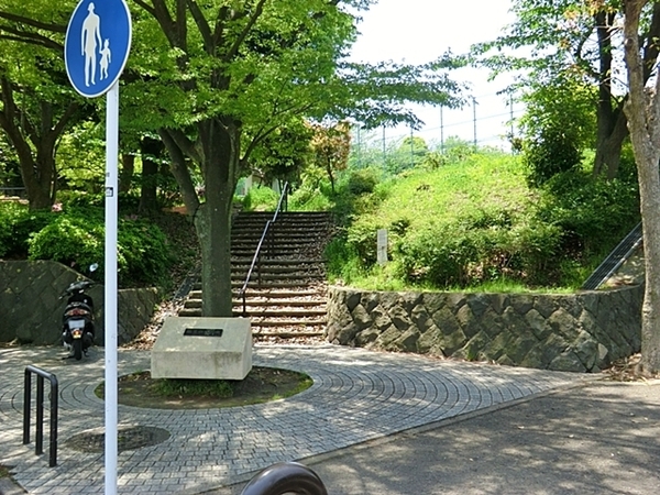 �_�ސ쌧���l�s�����\����2���ڂ̒��Ã}���V�����̎��ӊ�