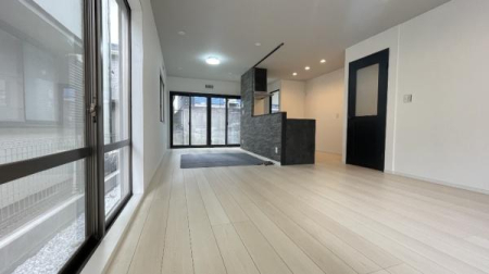 �_�ސ쌧���l�s����{�����̒��È�ˌ��Ẵ��r���O