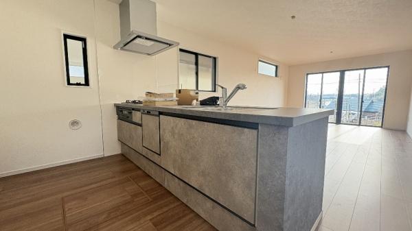 �_�ސ쌧���l�s�˒ˋ�����̐V�z��ˌ��ẴL�b�`��