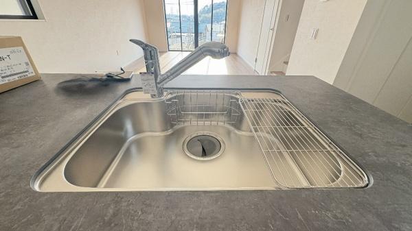 �_�ސ쌧���l�s�˒ˋ�����̐V�z��ˌ��ẴL�b�`��