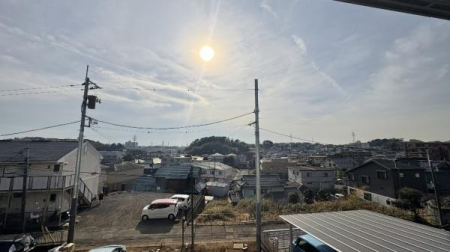 �_�ސ쌧���l�s�˒ˋ�����̐V�z��ˌ��Ă̏Z�˂���̒��]�ʐ^