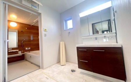 �_�ސ쌧���l�s�`�k���]����̐V�z��ˌ��Ẵ��r���O