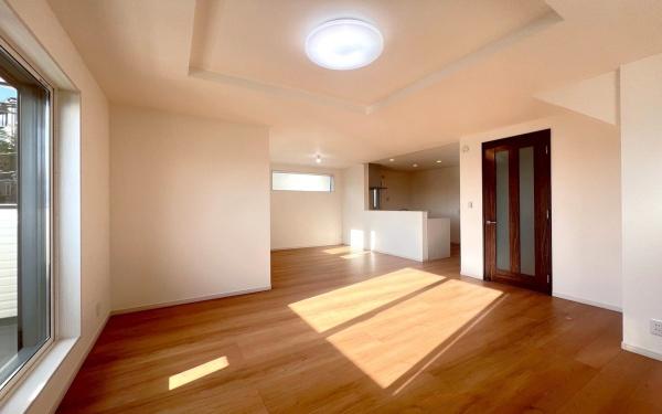 �_�ސ쌧���l�s�`�k���]����̐V�z��ˌ��Ẵ��r���O